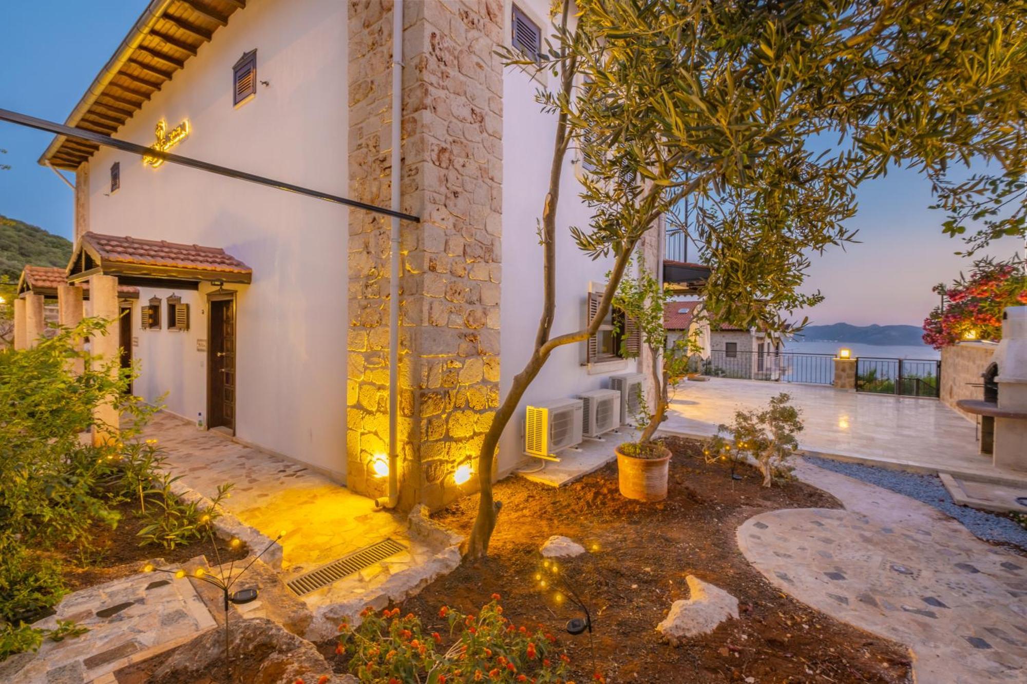 White Garden Villas Kaş Eksteriør bilde